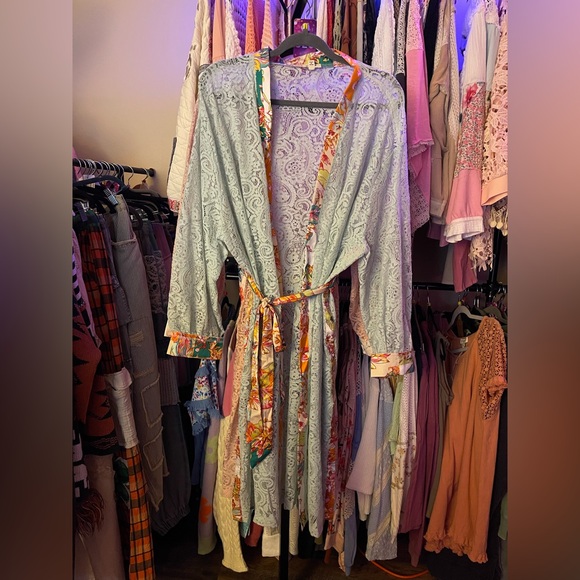 #025 Sale!! POL Mint Lace Kimono - Picture 3 of 4